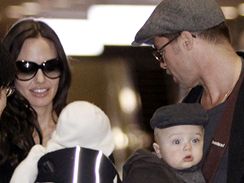 Brad Pitt a Angelina Jolie s dtmi