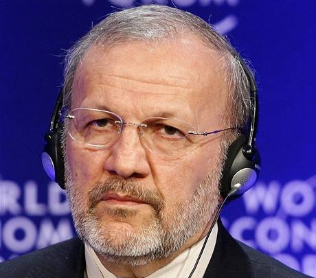 Íránský ministr zahranií Manúehr Mottakí (30. ledna 2009)