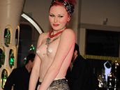 Lechtivá burleska ve stylu striptýzové tane�nice Dity von Teese