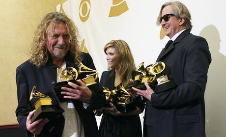 Grammy 2009 - Robert Plant a Alison Kraussov a producent T Bone Burnett