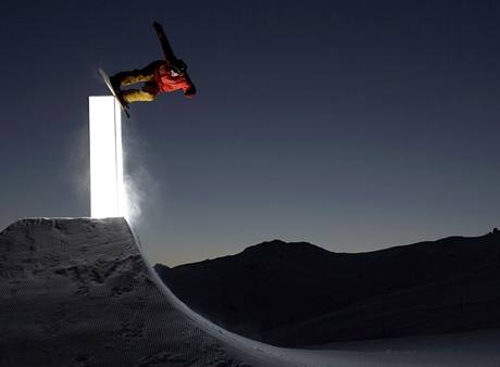Díky moderní filmaské a fotografické technice dostává snowboarding úpln nový rozmr. A Travis Rice ho umí vyuít.