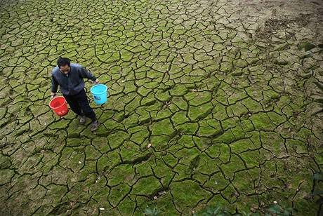 Čína zažívá největší sucha za posledních padesát let.