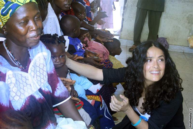 Salma Hayeková v Siee Leone