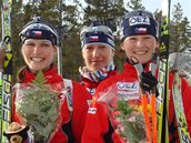 Zlatá tafeta: zleva Gabriela Soukalová, Veronika Zvaiová, Veronika Vítková