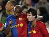 Barcelona: Eto'o a Messi se radují z branky do sít� Gijonu