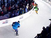 Existuje-li závod, v nm vyhrává skuten kadý, kdo dojede do cíle, pak je to Red Bull Crashed Ice. (Quebec 2009)