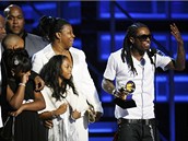 Grammy 2009 - Lil Wayne s rodinou pebírá cenu za nejlepí rapové album