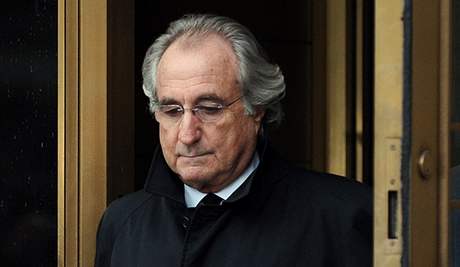 Bernard Madoff, který zpsobil v USA 'letadlovou' aféru.