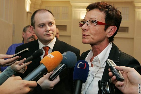 Michal Haek a Anna Procházková po jednání koalice Jihomravského kraje o poplatcích v únoru 2009. Ilustraní foto