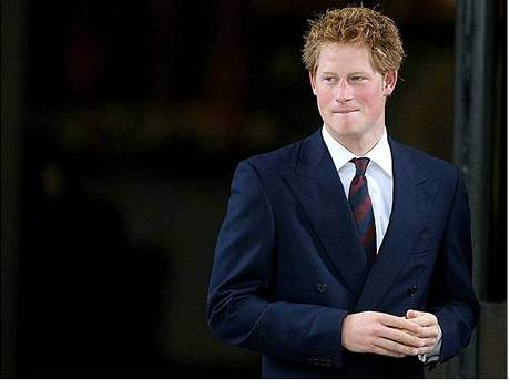 Princ Harry urazil britského komika.