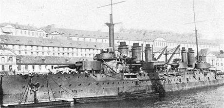 Bitevní lo o délce 150 metr a výtlaku 19 000 tun byl sputn na vodu v roce 1910.