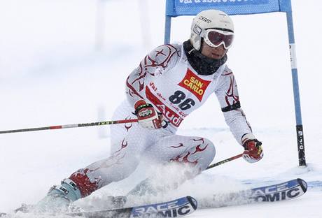 Zatímco turecká lyaka Tugba Dasdemirová absolvovala hlavní závod v obím slalomu, ada mu z lyasky exotických zemí musela projít kvalifikací.