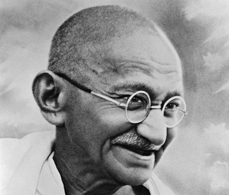 Mahátma Gándhí nov vystupuje v knize Gandhi: Naked Ambition.