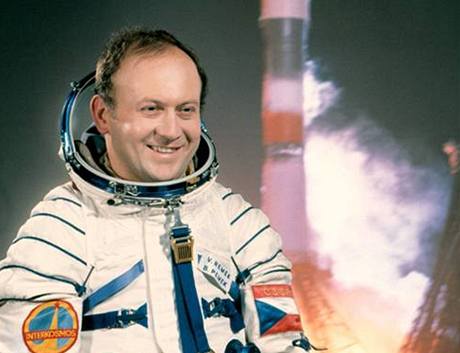 Ing. Vladimír Remek v roce 1978 vzlétl jako první eskoslovenský kosmonaut do vesmíru