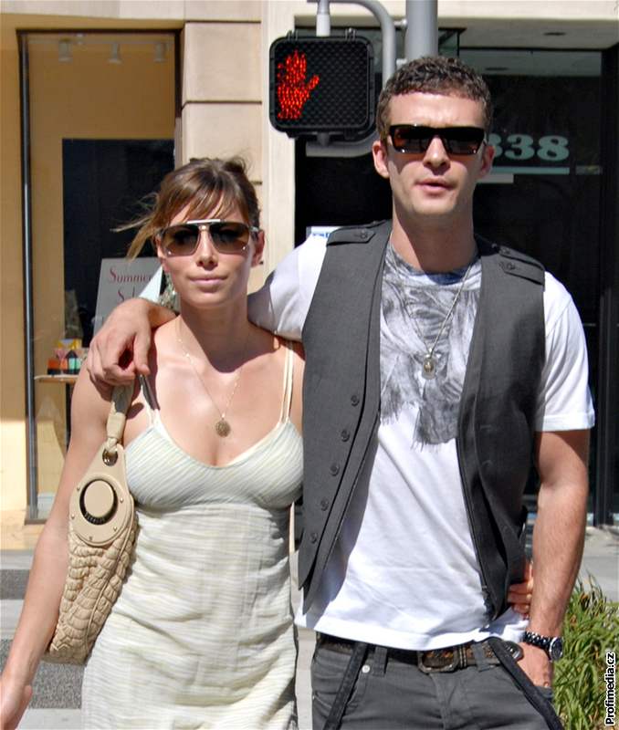 Justin Timberlake, Jessica Bielová