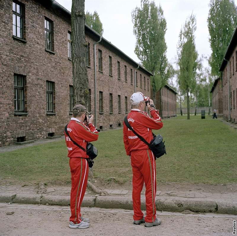 World Press Photo - snímek Rogera Cremerse z Osvtimi