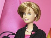 Nmecká kancléka Angela Merkelová jako panenka Barbie. (10. února 2009)