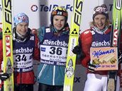 T�i nejlep�í v závod� SP v letech na ly�ích: zleva Jacobsen, Olli a Evensen
