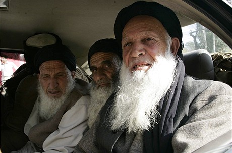 Delegace radikálních islamist v pákistánském údolí Svát. (16. února 2009)