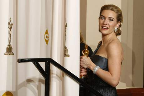 Kate Winsletov se sokou Oscara