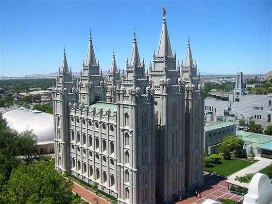 Mormon Temple v Salt Lake City