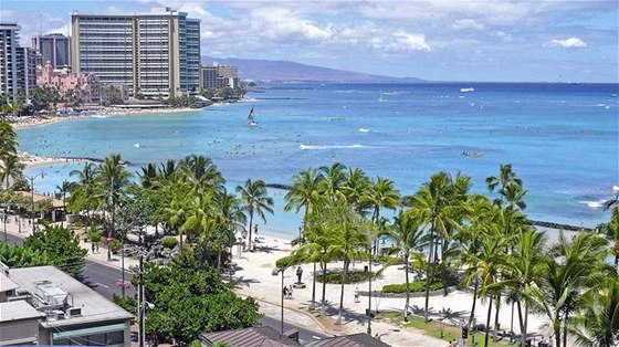 Plá Waikiki v Honolulu.