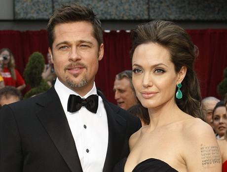 Oscar 2008 - Angelina Jolie a Brad Pitt