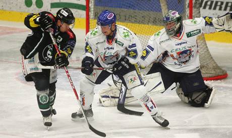 Ml. Boleslav - Kladno: domácí Michal Dras krátce pedtím ne otevel skóre.