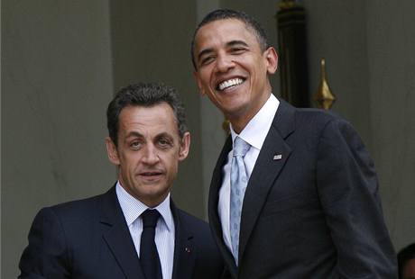 Prezident USA Barack Obama se svm francouzskm protjkem Nicolasem Sarkozym