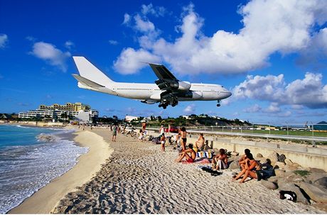 Karibik, Maho Beach na ostrov St Marteen