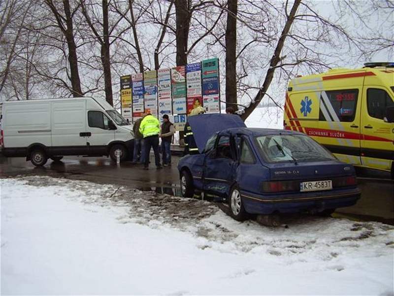 Sráka dvou vozidel v ipské ulici v Brn-Slatin 