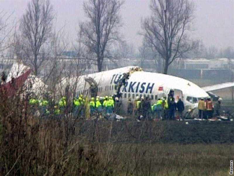 V Amsterdamu havarovalo turecké letadlo, zemelo devt lidí