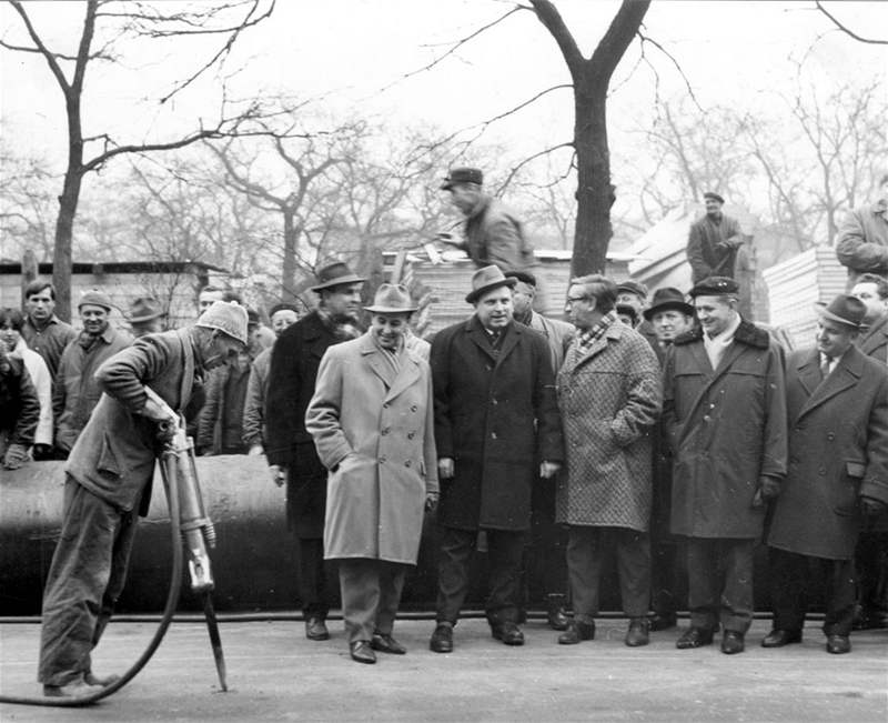 Zahájení stavby metra 6. (7.) ledna 1966