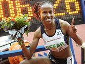 Etiopská bkyn Meseret Defarová vytvoila na halovém atletickém mítinku v Praze nový svtový rekord v bhu na dv míle