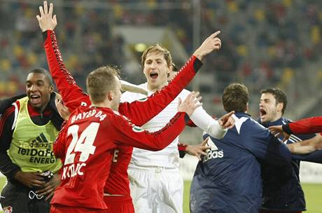 Leverkusen: radost po vítzství nad Bayernem