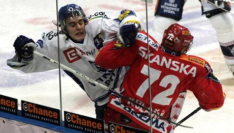 Kdo postoupí? Slavia, nebo Vítkovice? Rozhodne se v pond�lí ve�er.