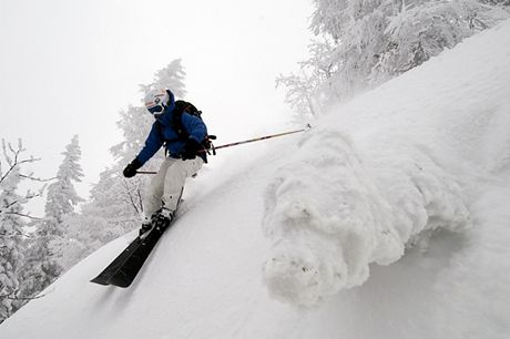Šest tipů na „skorojarní“ lyžování na rekordních metrech sněhu - iDNES.cz