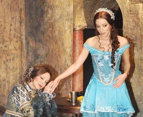 První premiéru muzikálu Mona Lisa odzpívala v hlavní roli Dasha, na snímku s Hanou Zagorovou.