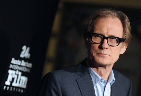 Tváí kampan se stal známý herec Bill Nighy, který si v Curtisov filmu Láska nebeská zahrál stárnoucí rockovou hvzdu. Ilustraní foto.