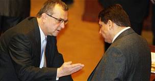 Ministr financí Miroslav Kalousek navrhuje, aby si podnikatelé mohli sazbu odeítat i u osobních aut. Ilustraní foto
