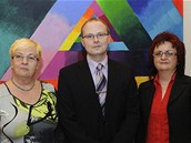 Nov poslanci Zuzana Domesov, Pavel Nmec a Ludmila Navrtilov sloili na mimodn schzi Poslaneck snmovny slavnostn slib (3. bezna 2009)