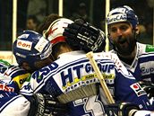 Chomutov - Kometa Brno: hostující hrá�i se radují z vít�zství nad Chomutovem