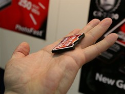 CF adaptr CR-7200 na tyi microSD karty