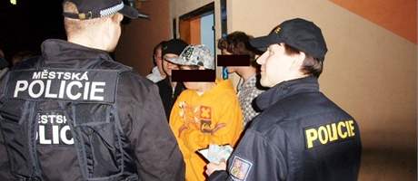 Policist kontrolovali v Boskovicch nezletil v barech, klubech a na diskotkch