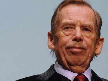 Evropa z vlastní zkuenosti ví, k jakým katastrofám mohou ústupky zlu vést, píe Václav Havel.