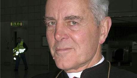 Biskup Richard Williamson na archivním snímku z roku 2007