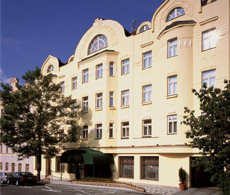 Prask hotel Savoy, kde se odehrla schzka kancle prezidenta Jiho Weigla a lobbisty Miroslava loufa.