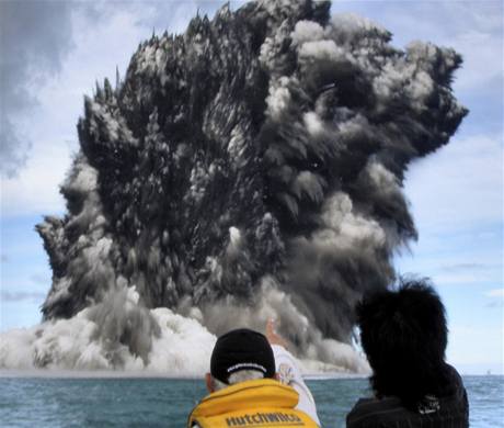 Erupce podmosk sopky u souostrov Tonga (19. 3. 2009)