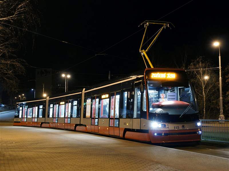 Do bného provozu se vydá na lince íslo 18 nová tramvaj ForCity. Ilustraní foto