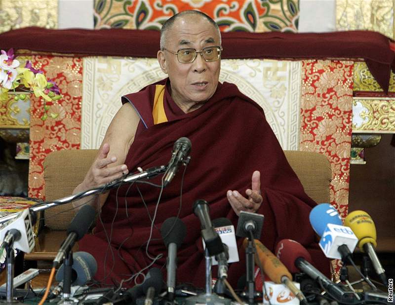 Dalajláma bhem projevu u píleitosti padesátého výroí protiínských protest v Tibetu (10. bezna 2009)
